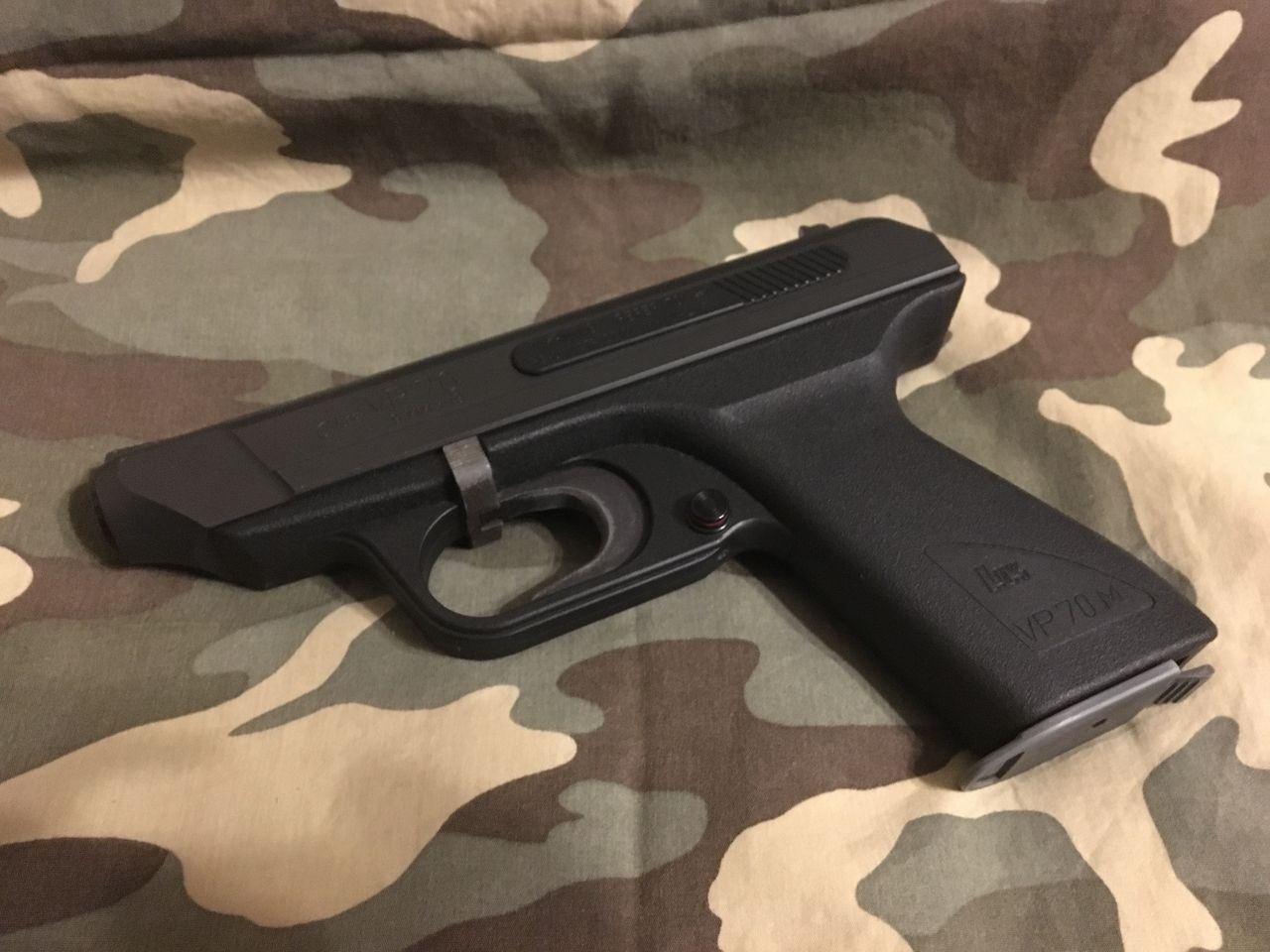 エアガンレビュー】タニオコバ製 VP-70M ガスブローバック : TARGET