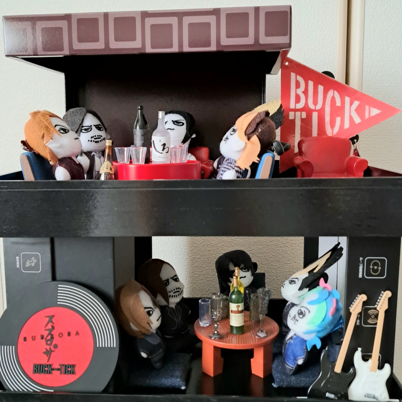 BUCK-TICKぬいぐるみが増えたから、バクチクハウス作った。 : BUCK