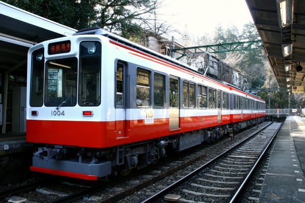1000形に引退フラグか 箱根登山電車が車両にワンマン運転の実施を想起