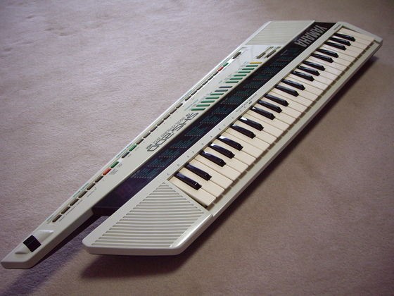 ショルダー・キーボードで弾き語り ヤマハSHS-200 : アサフのblog「お