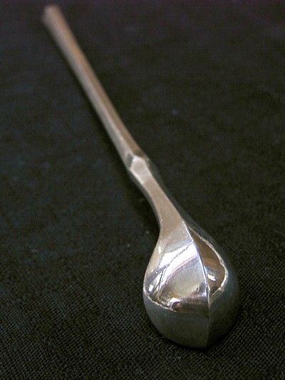 第90話 沖縄] 鈍い光を放つ銀のジーファー : 万鐘ももと庵「沖縄