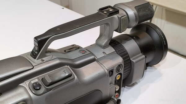 1995/平成7/SONY/DCR-VX1000/DVカメラ一号機/デジタルハンディカム