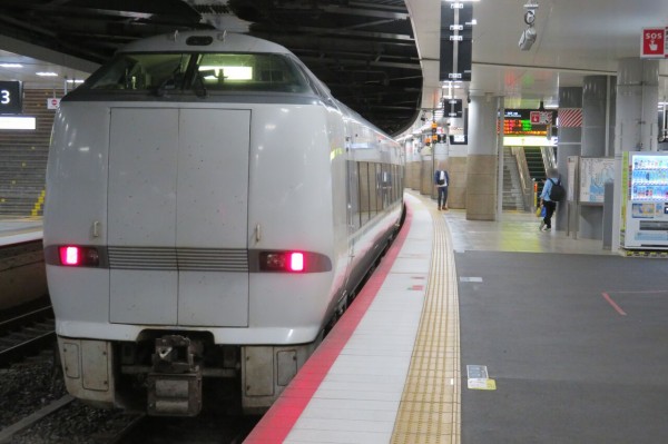 金曜と土休日に1本】 新大阪駅で特急くろしお 「紀伊田辺行き」 を撮る