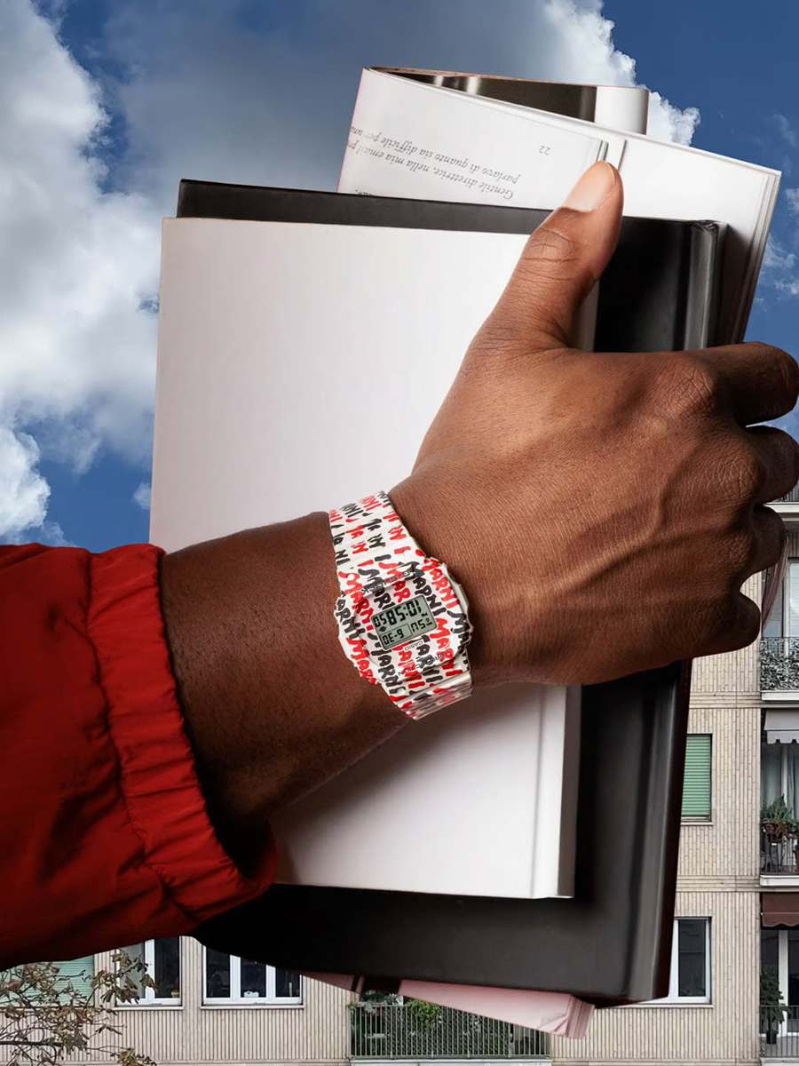 MARNI が CASIO とコラボレーション – ハンドペイントロゴの