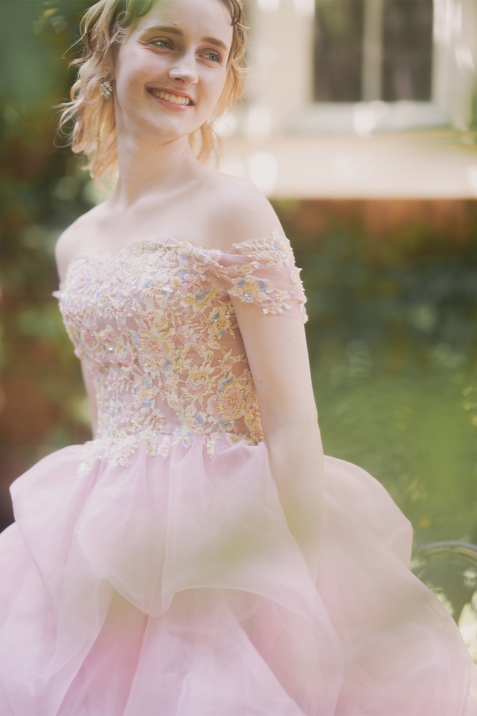 カラードレス｜表参道・横浜のドレスサロンLIVE LOVE LAUGH -リブラブラフ-