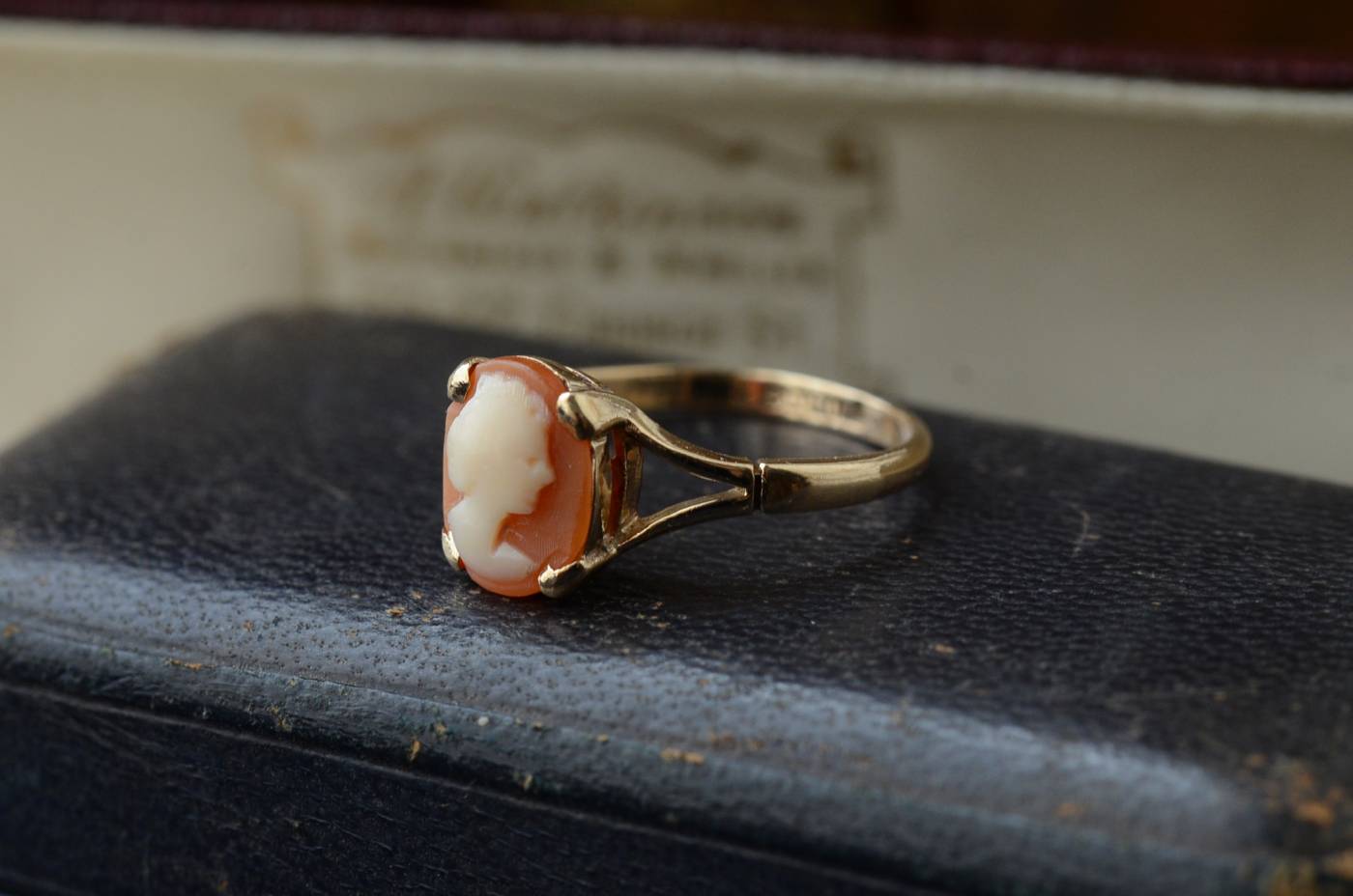 9K カメオリング.4 イギリスヴィンテージジュエリー 指輪 装飾品
