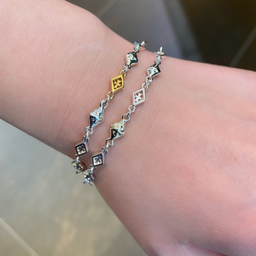 MIX DIAMOND SHAPED / CROSS OPEN / SOLID LINK CHAIN / 18k Yellow