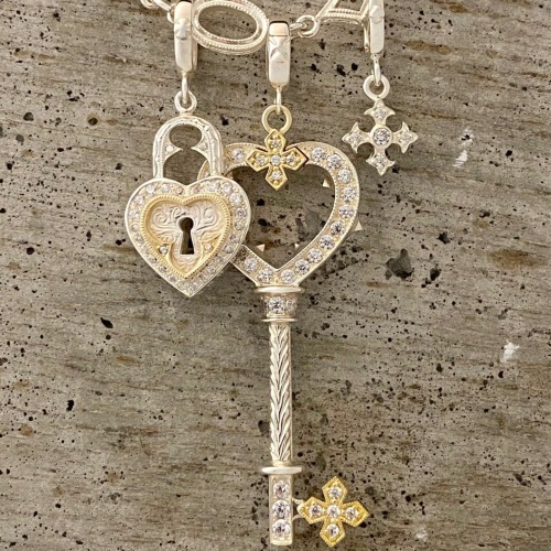MEDIUM GOTHIC PRINCESS HEART KEY PENDANT Silver and 18k Yellow