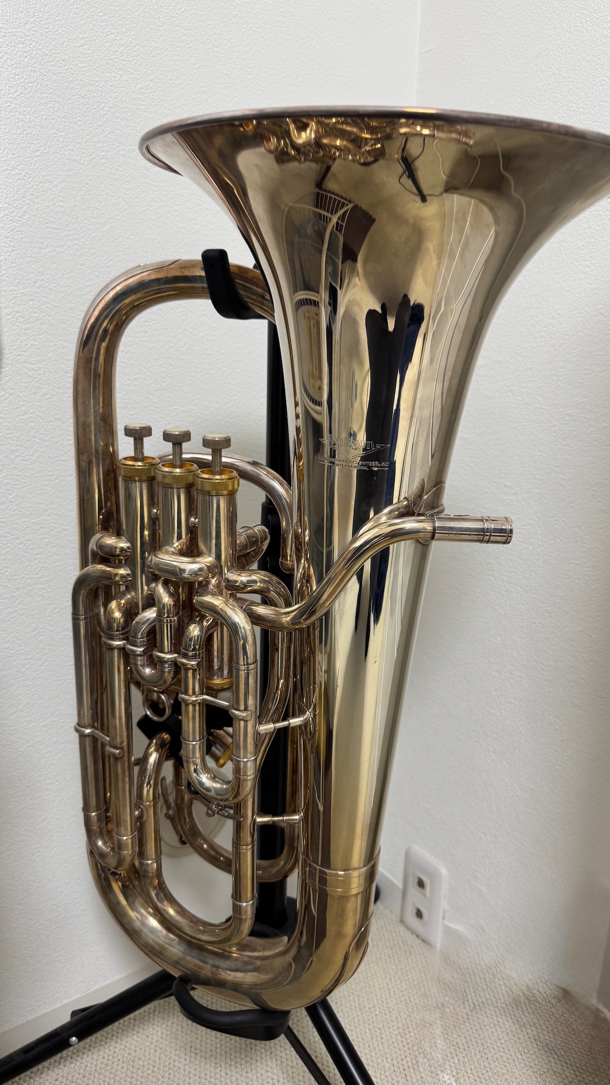 初めてのユーフォニアム | LOVE & HAPPINESS 森脇康晴_楽器彫刻家