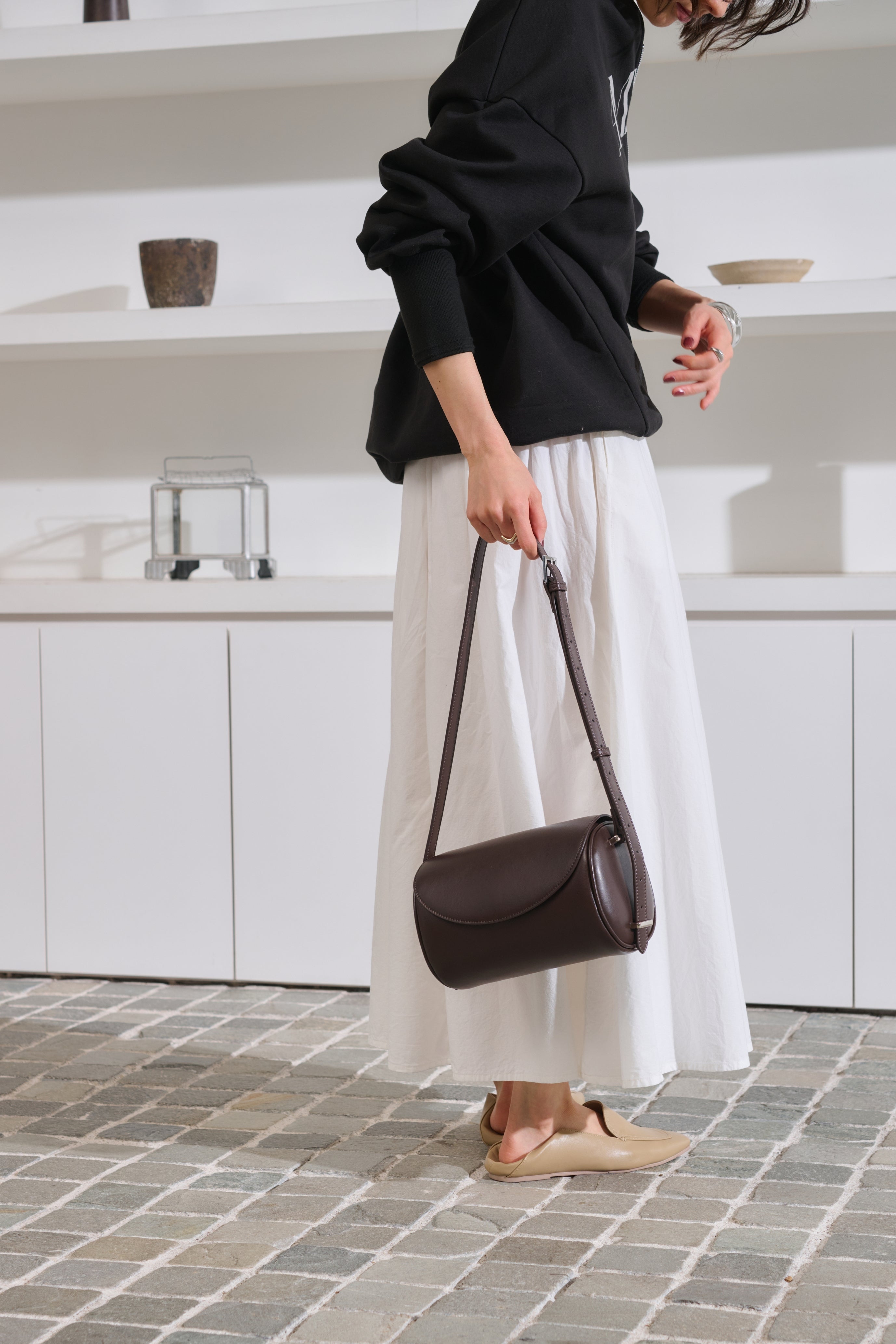 国産アップルレザー製「Apple 2Way Half-moon Bag」| LOVST TOKYO