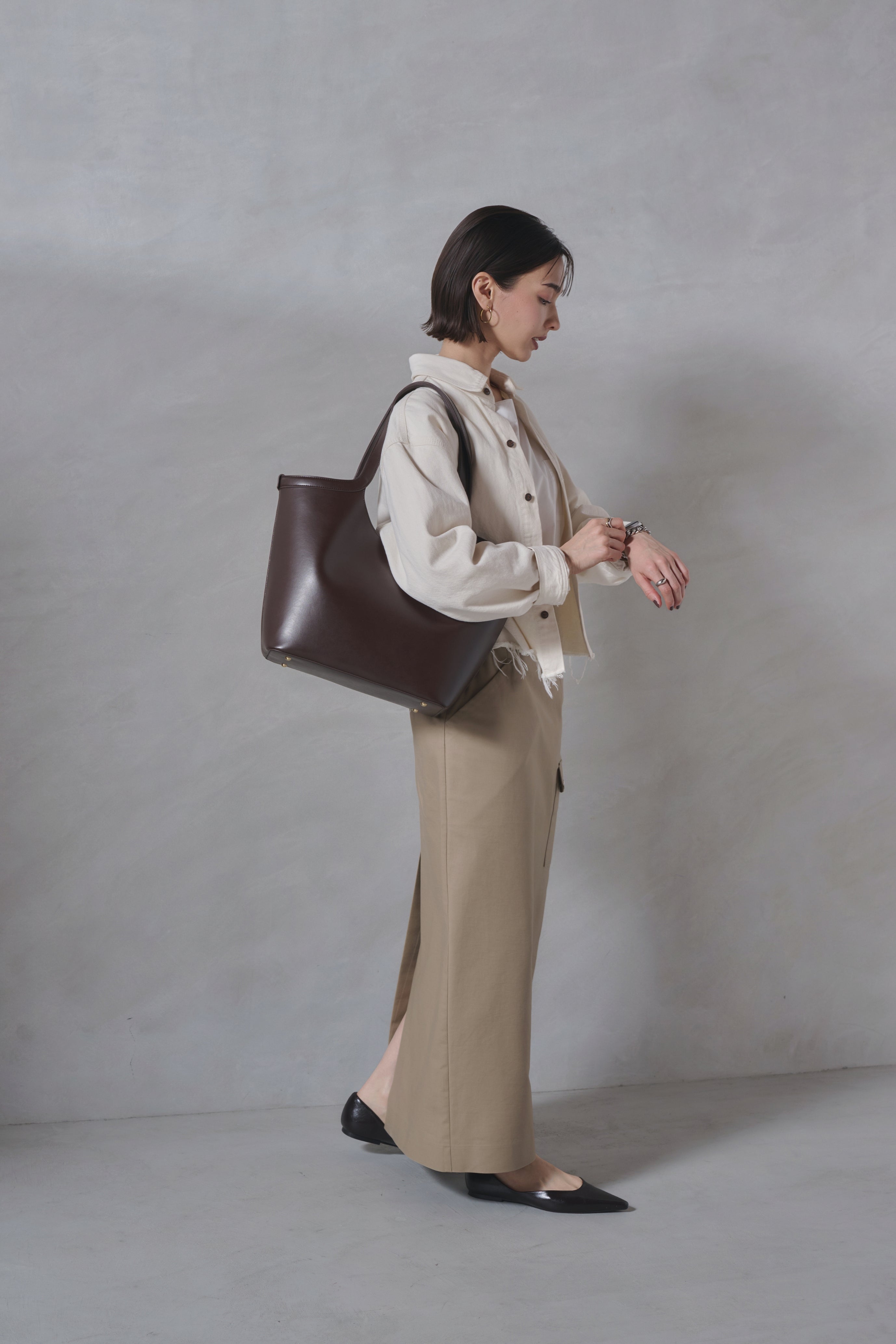 Apple Half-moon Tote Bag | 大人の上品ヴィーガンレザートート