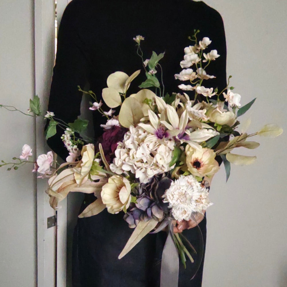 アーティフィシャルフラワー ホワイト×ベージュの華やかブーケ