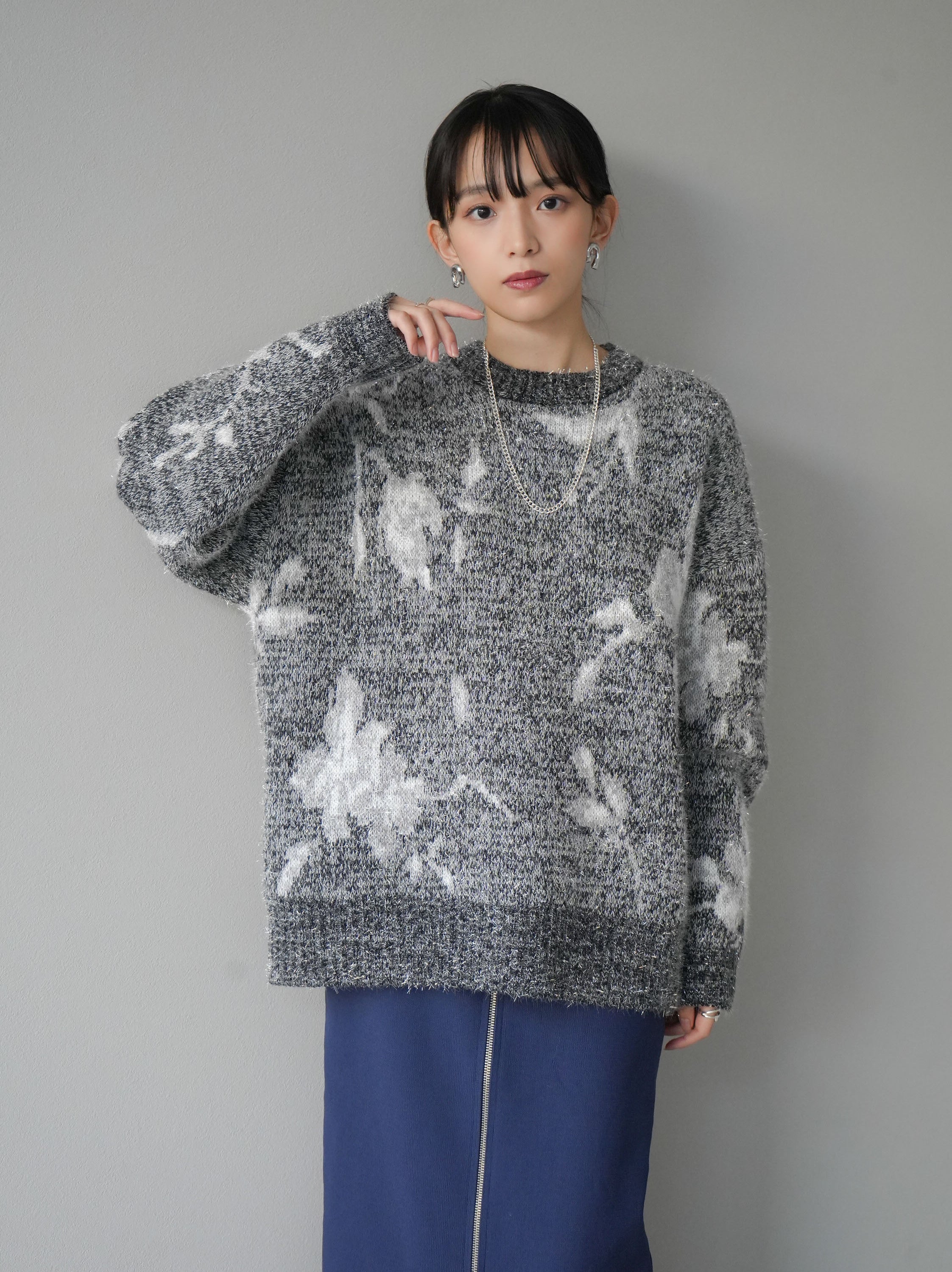 予約]フラワージャガードラメニットプルオーバー/ブラック – Lumier