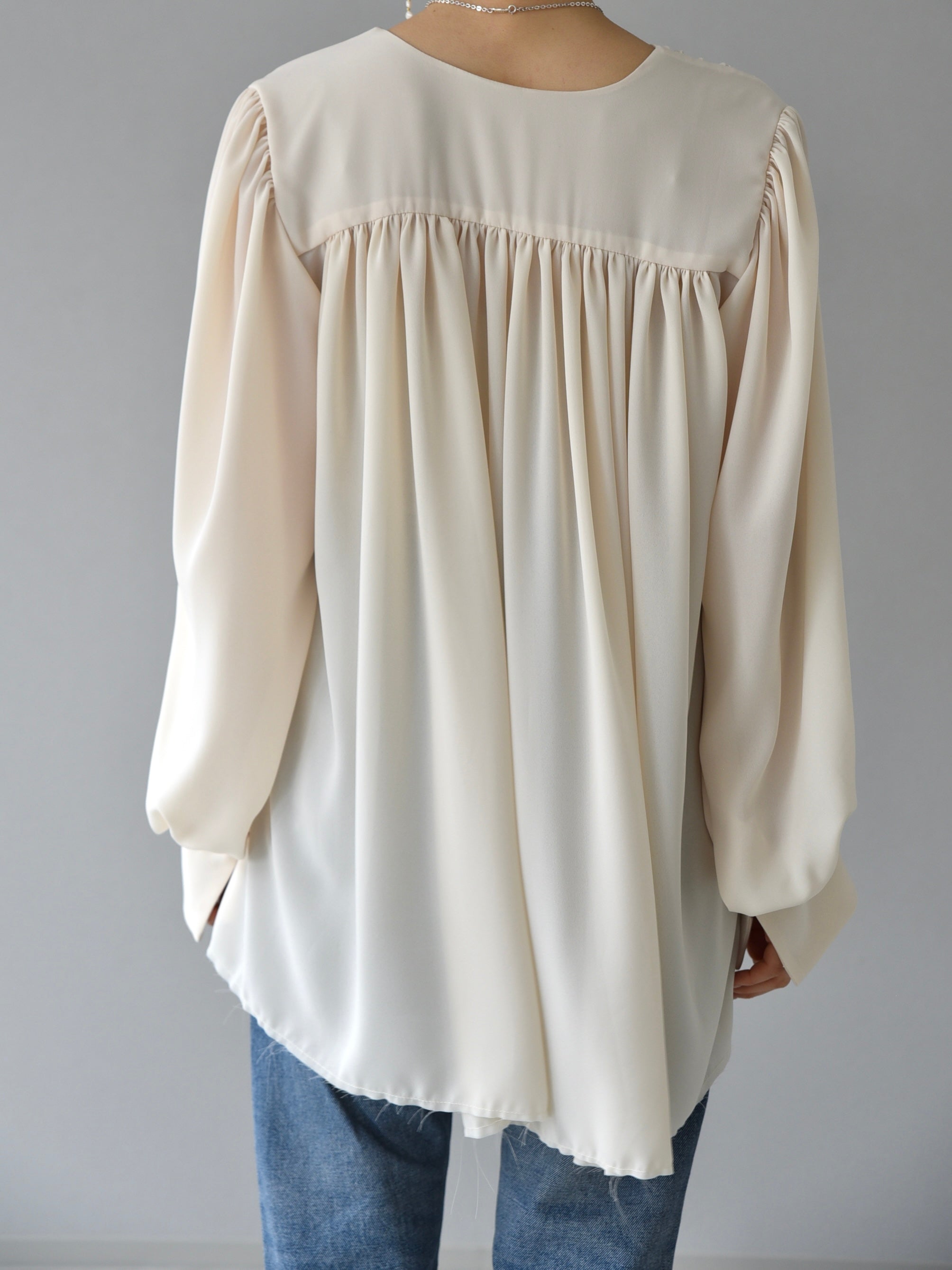 予約]TUCK CHIFFON BLOUSE/IVORY – Lumier