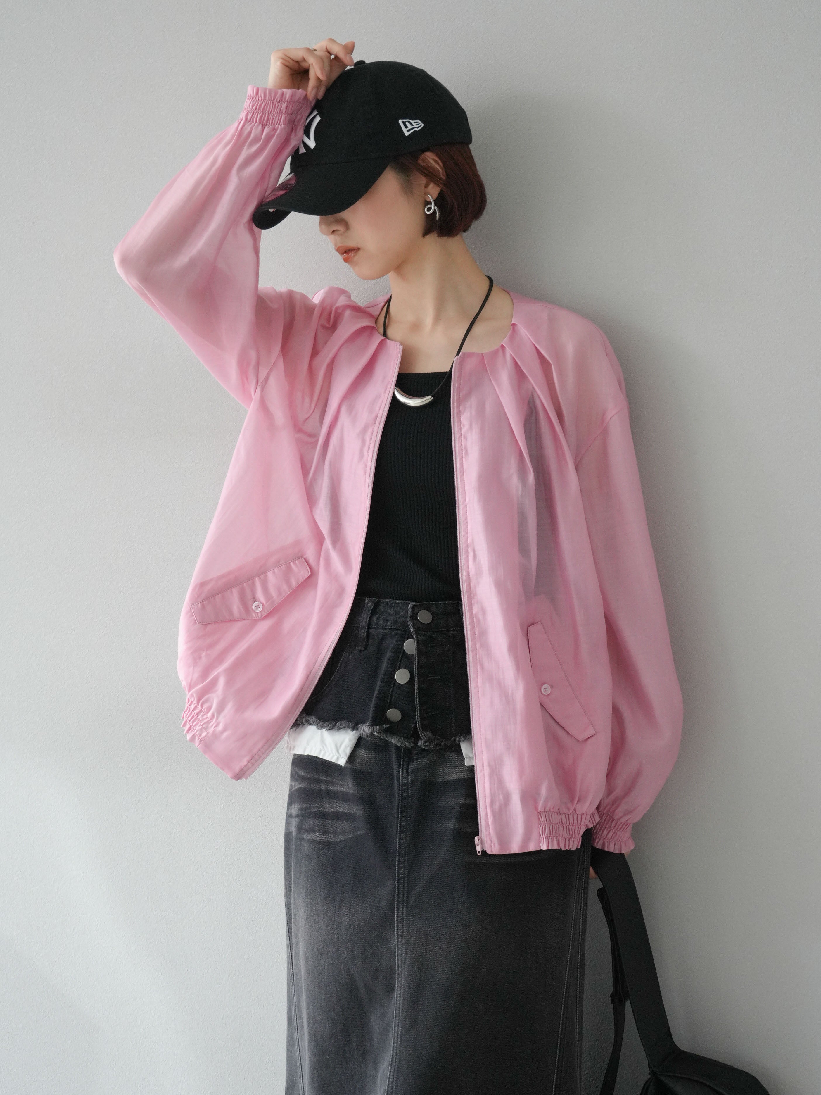 予約]タックデザインシアーブルゾン/ピンク – Lumier