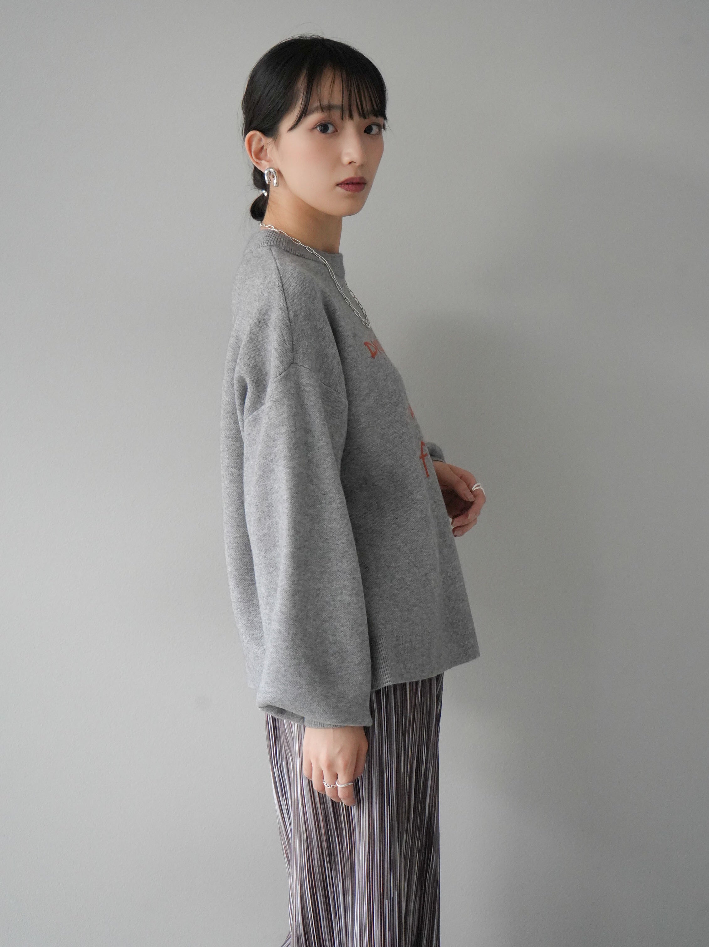 予約]アルパカタッチロゴニットプルオーバー/グレー – Lumier