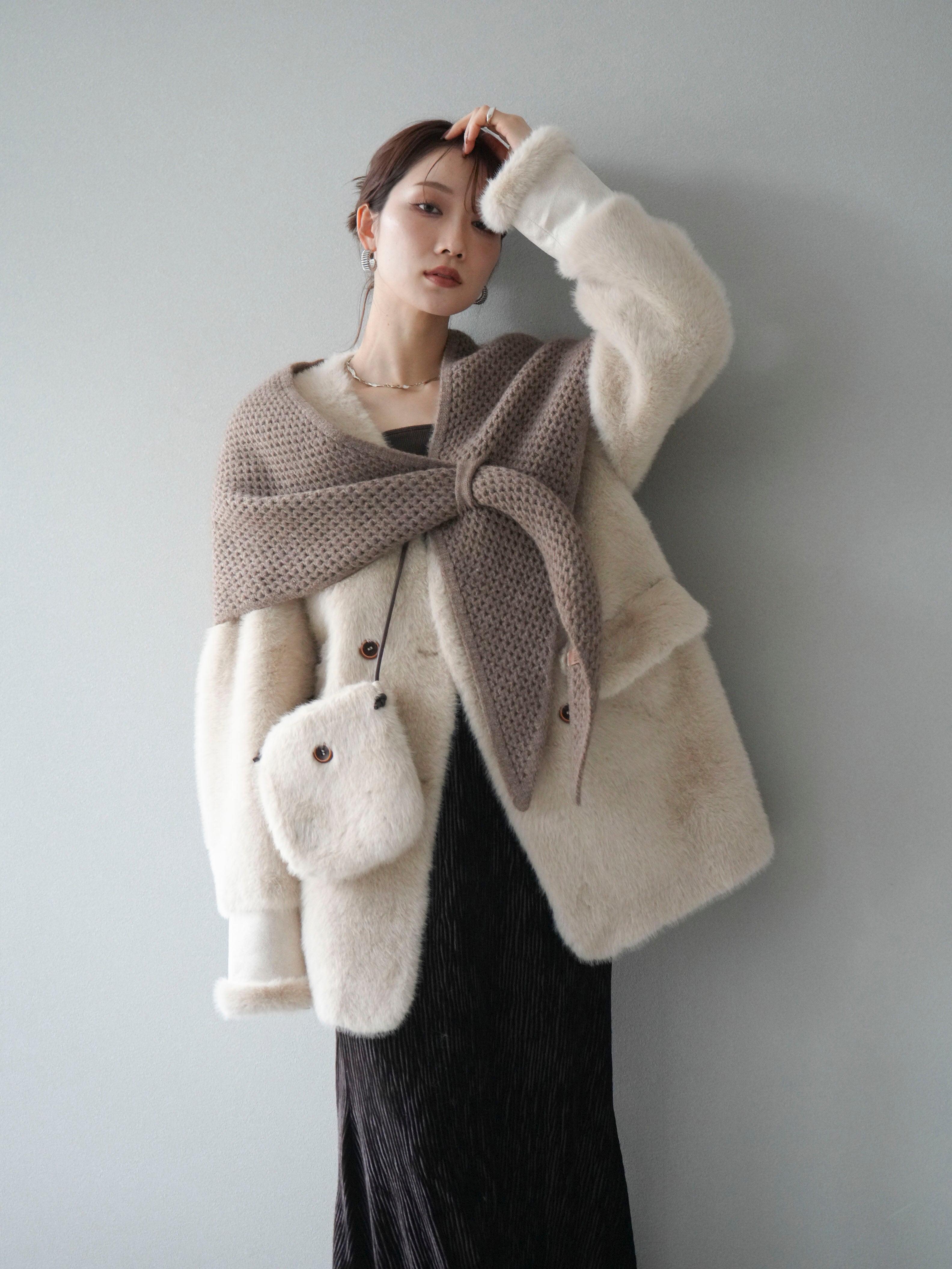 予約]バッグ付エコファーノーカラーコート/beige – Lumier