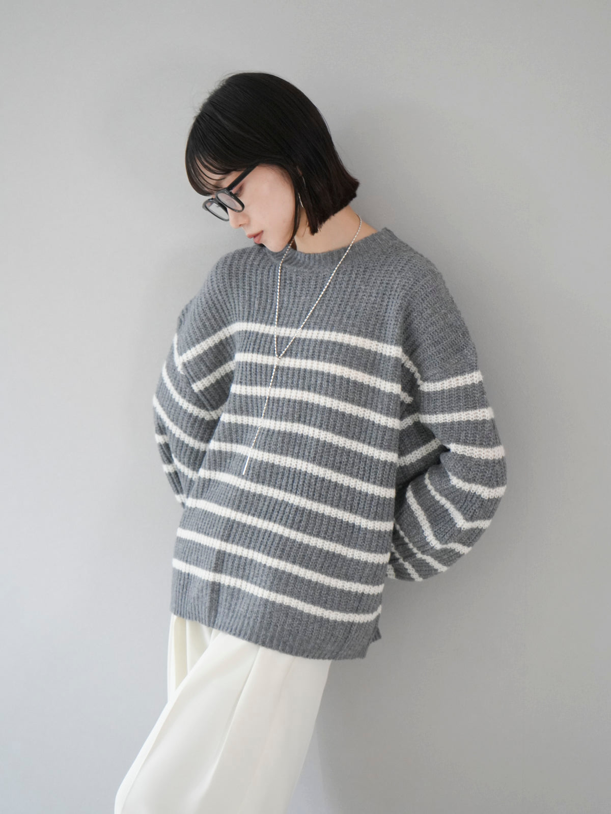 予約]フィンガーホール畦編みボーダーニットプルオーバー/グレー×オフ