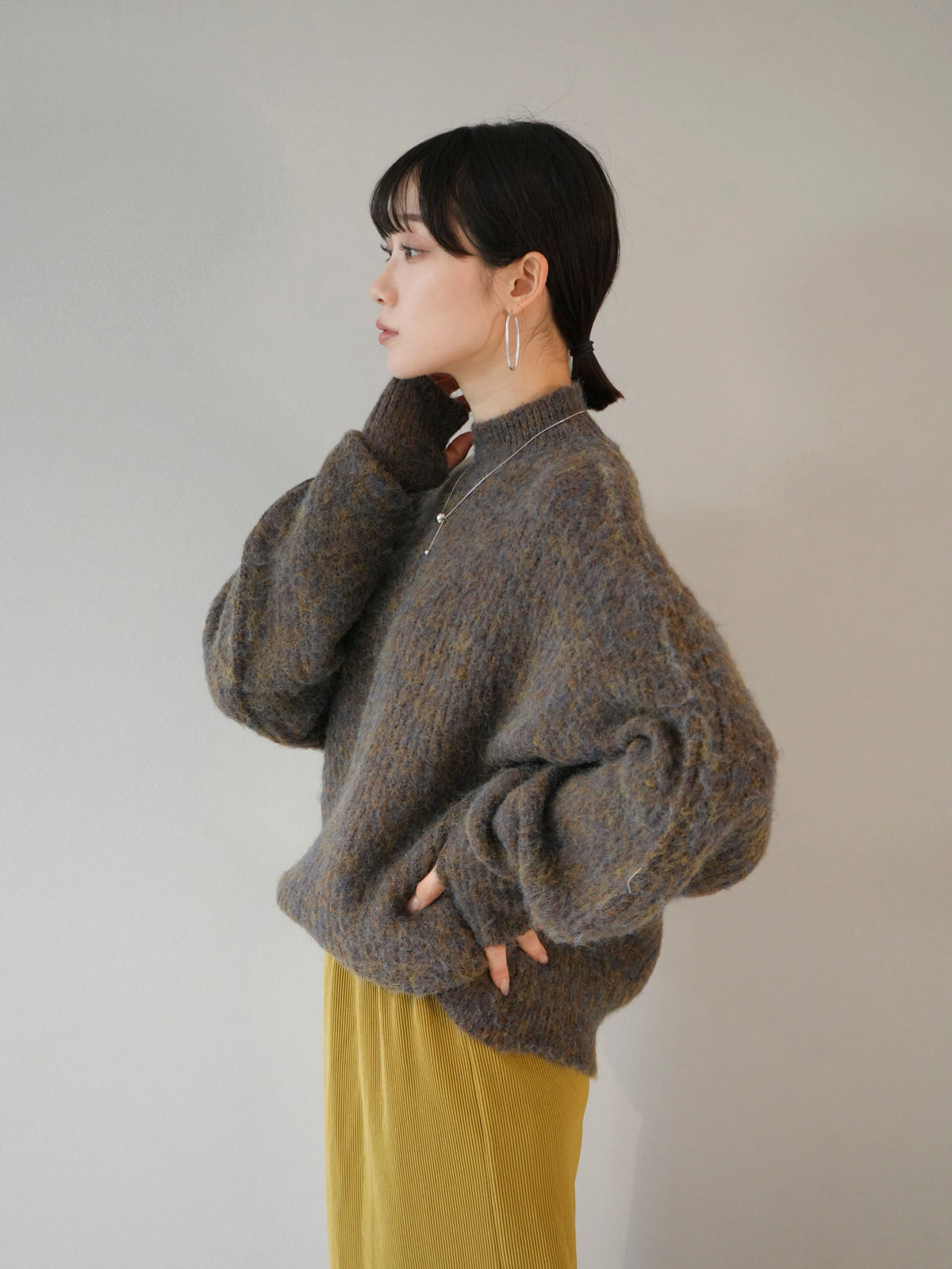 予約]フィンガーホールミックスヤーンモヘアタッチニットプルオーバー