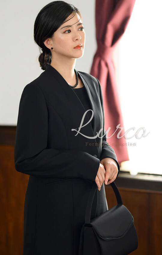 自宅で洗える】後ろスタンドパンツスーツ ブラックフォーマル 洗える