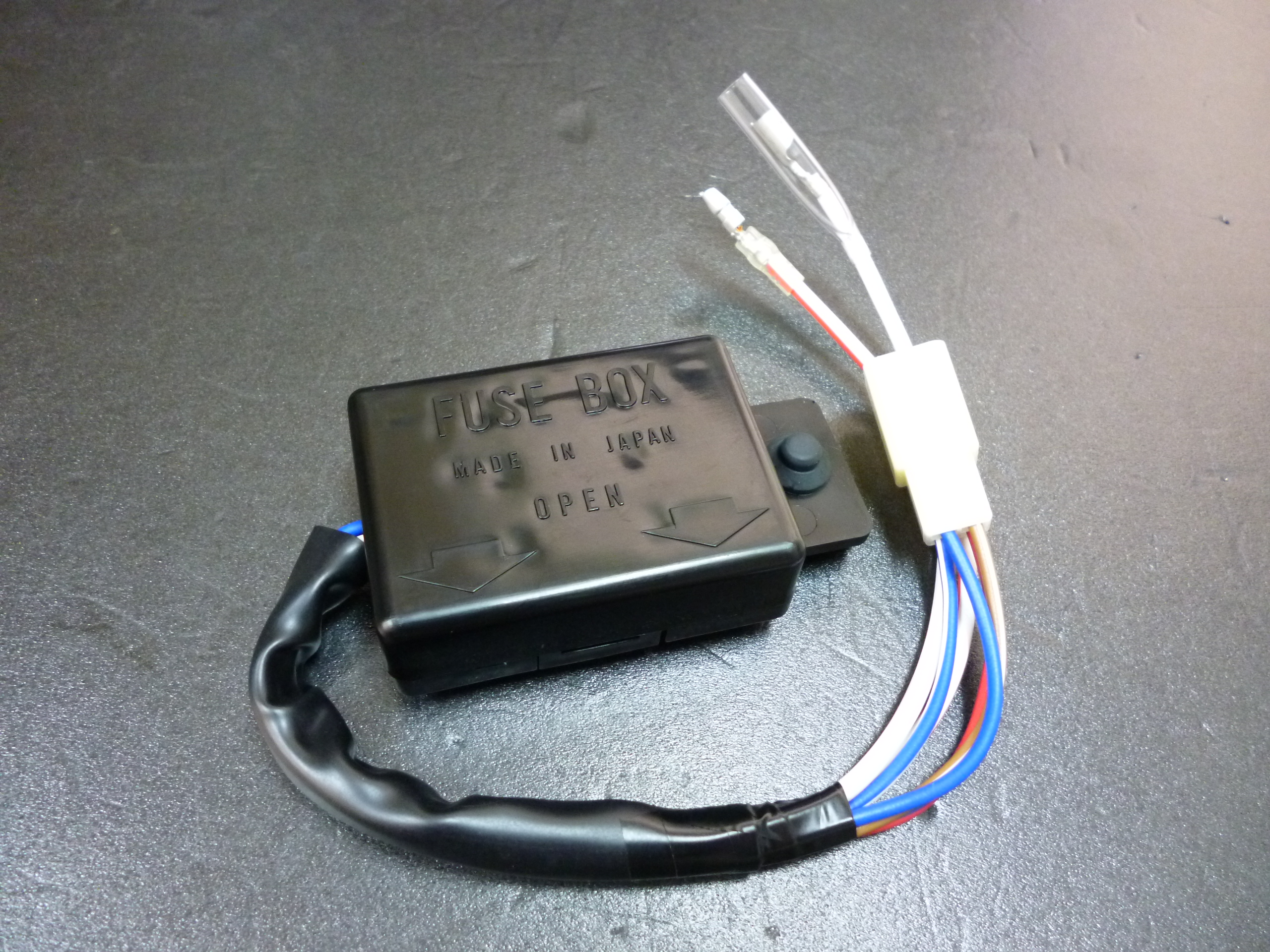 Z400FX ヒューズボックス | ラグゼカスタムワークス|オンラインショップ