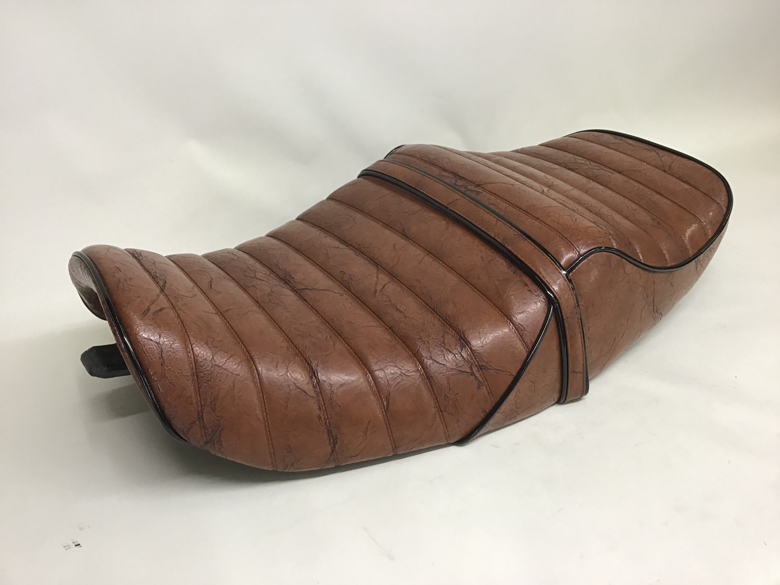 KAWASAKI【ゼファーχ】Custom - 株式会社茗荷シート