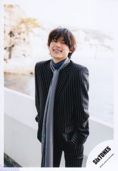 Amazon.co.jp: Six TONES 公式 生 写真（松村北斗）ST00812 : おもちゃ