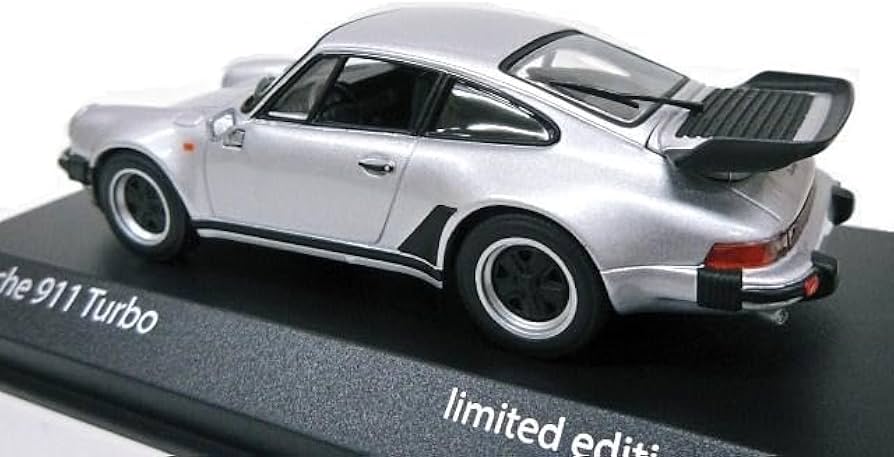 Amazon.co.jp: 欧州限定 1/43 ポルシェ911 ターボ (シルバー) 1977 930