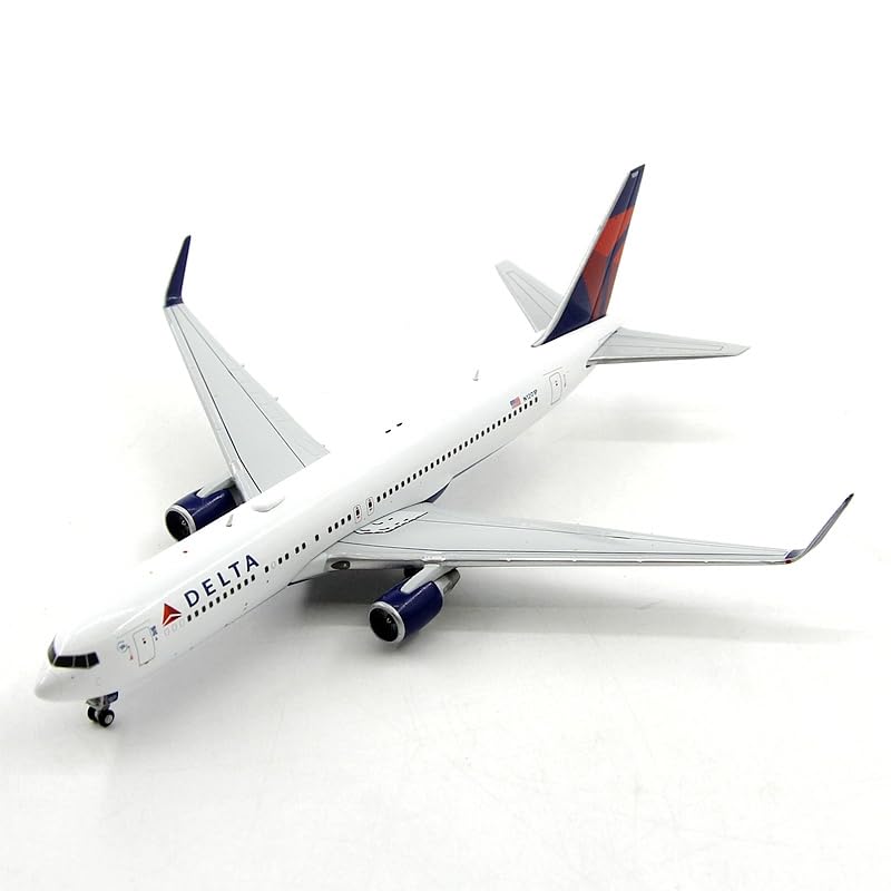 Amazon.com: GeminiJets for Delta Airlines for Boeing B767-300ER