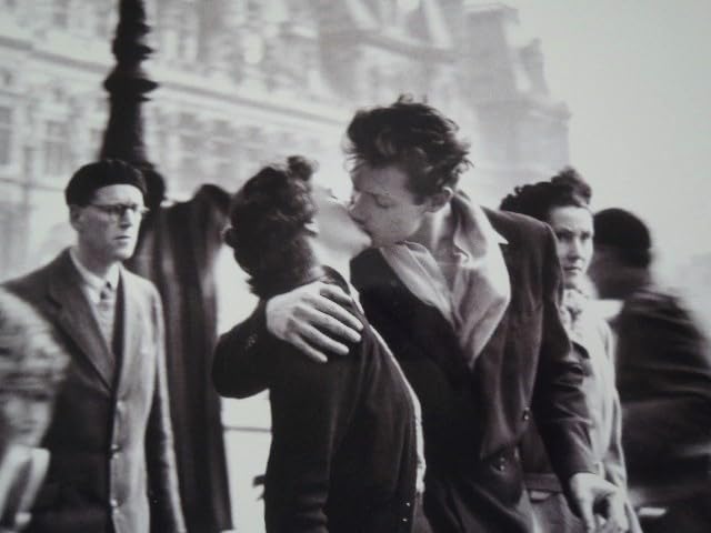 Amazon.co.jp: A4 額付き ポスター ロベールドアノー Robert Doisneau