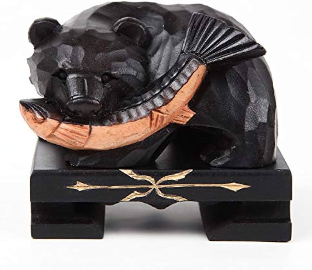 Amazon.co.jp: 木彫りの熊 鮭喰い熊 中 台付き : ホーム＆キッチン