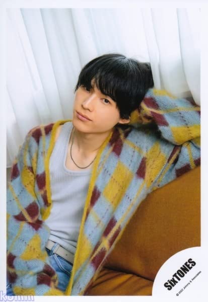 Amazon.co.jp: Six TONES 公式 生 写真（松村北斗）ST00633 : おもちゃ