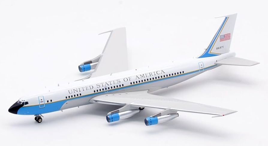 Amazon.com: Inflight200 1:200 USA - Air Force Boeing VC-137A (707