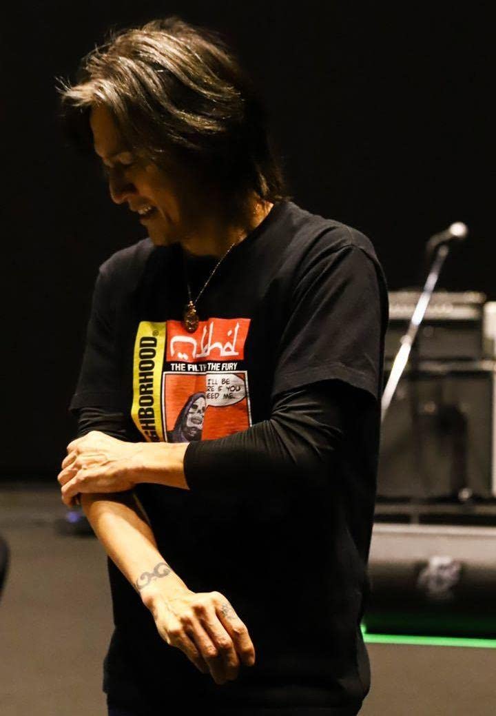 Amazon.co.jp: B'z 稲葉さん 着用 NEIGHBORHOOD Tシャツ Mサイズ