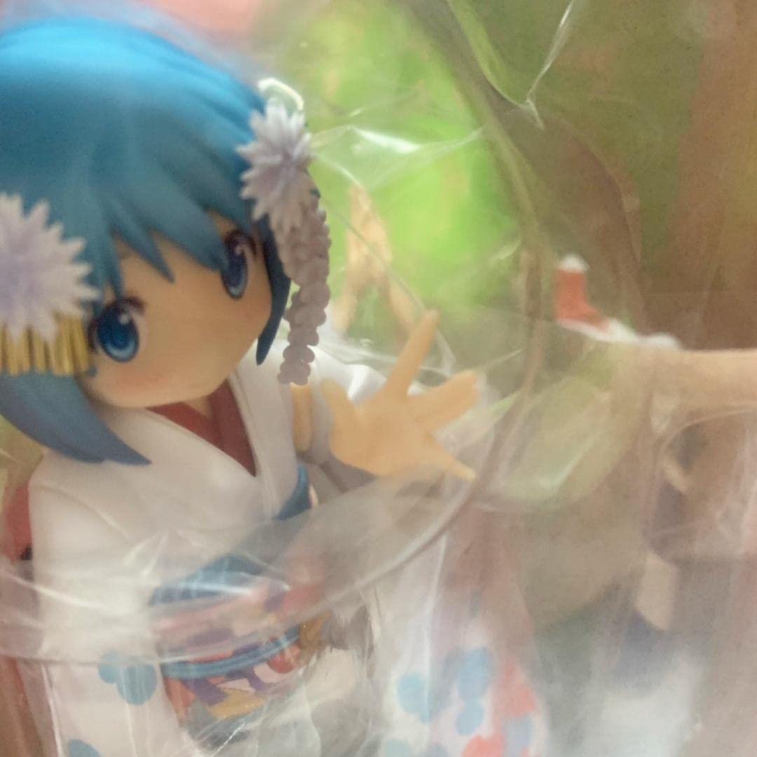 Amazon.co.jp: 魔法少女まどかマギカ 美樹さやか＆佐倉杏子 フィギュア