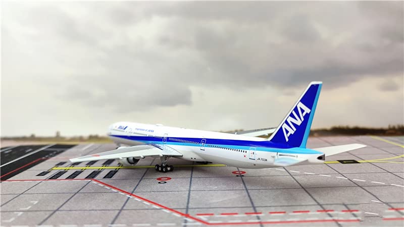 Amazon.com: Phoenix ANA Inspiration of Japan for Boeing B777-300