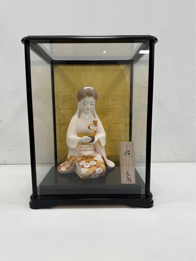 Amazon.co.jp: 博多人形 「心」 伝統工芸士 松尾文夫作 ガラスケース付
