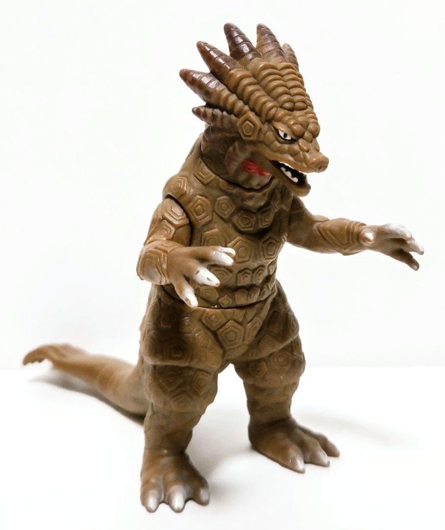 Amazon.co.jp: ウルトラ怪獣500 24 再生怪獣 サラマンドラ ソフビ