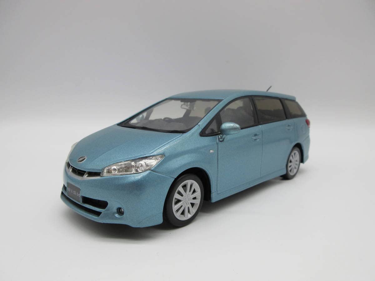 Amazon | 1/24 トヨタ 2代目ウィッシュ WISH グレイッシュティール