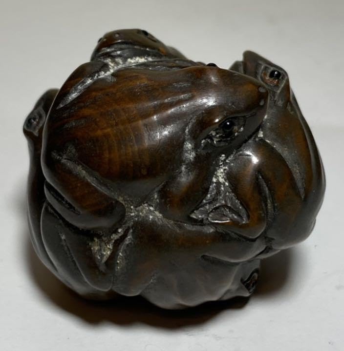 Amazon.co.jp: 丸根付 柘植 カエル 黄楊繊細彫刻 蛙木製 : ホーム