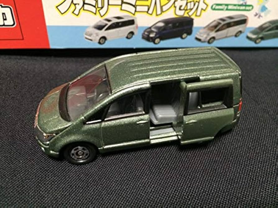 Amazon | トミカギフト ファミリーミニバンセット□□三菱 デリカ D:5