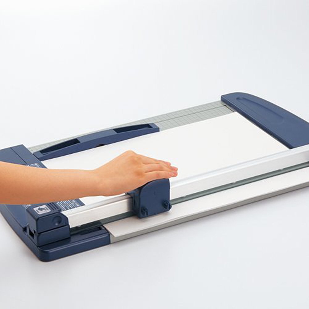 Amazon | コクヨ 裁断機 ペーパーカッター ロータリー式 40枚切り