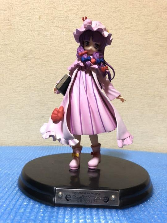 Amazon.co.jp: 東方 パチュリー・ノーレッジ フィギュア : Hobbies