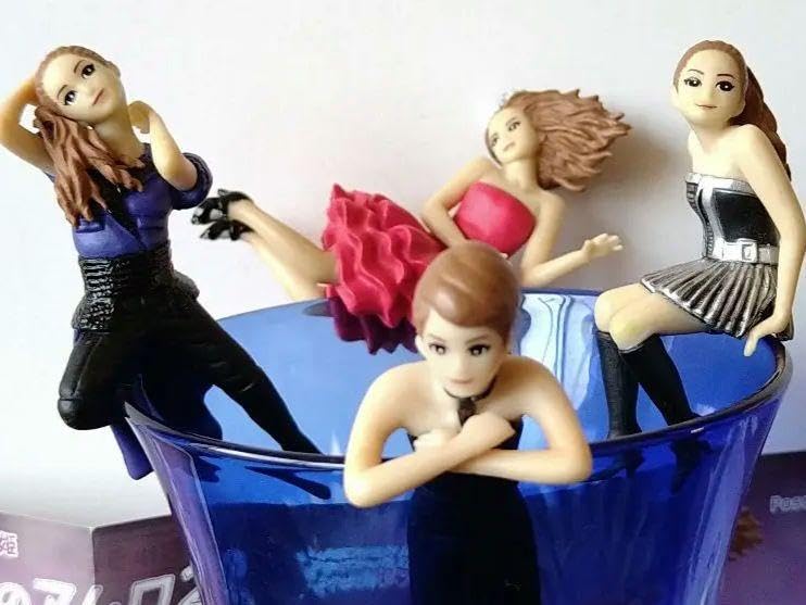 Amazon.co.jp: コップのフチ子 変更 安室奈美恵 コップのフチのアムロ