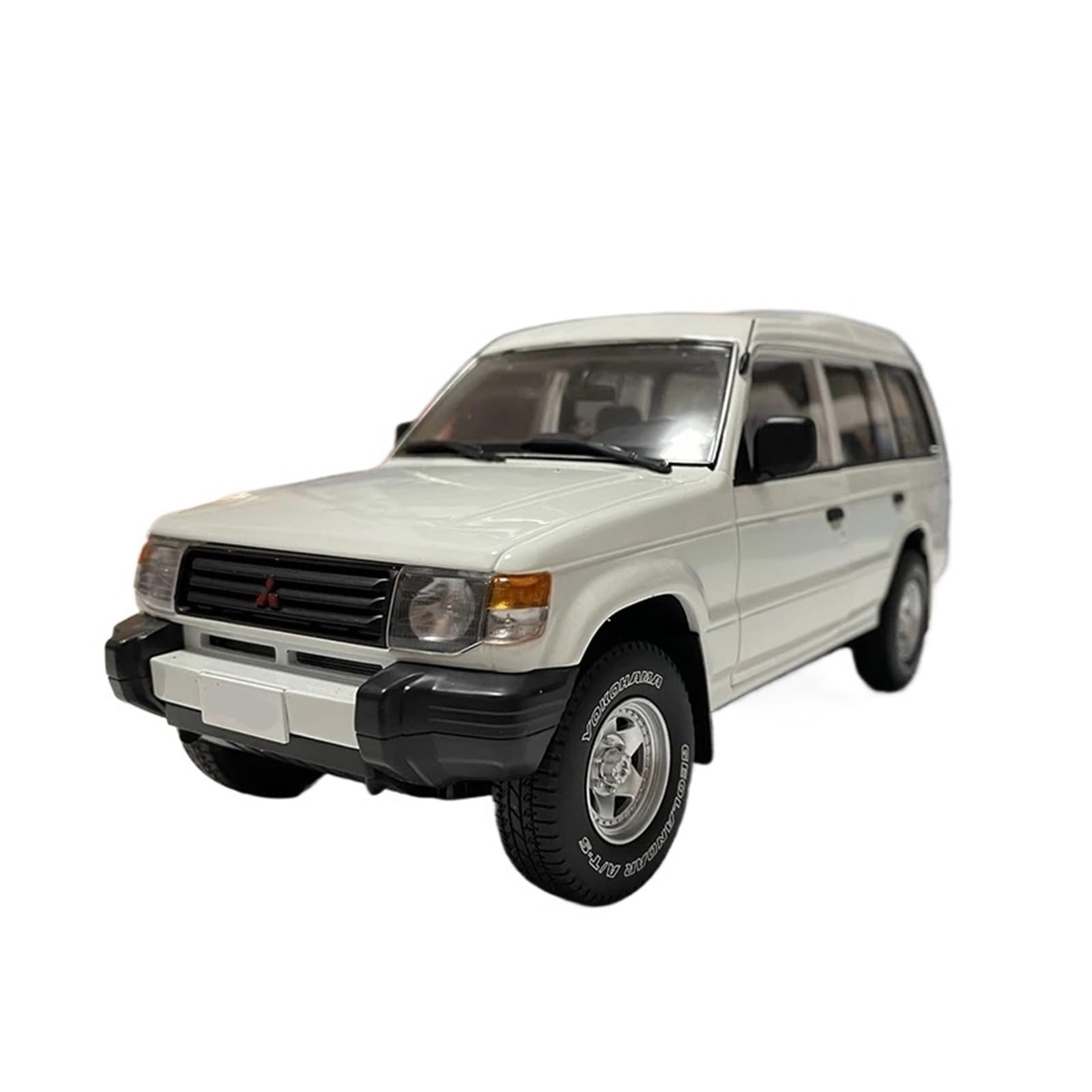 Amazon | ミニカーモデル 1:18スケール 三菱パジェロ オフロード V31