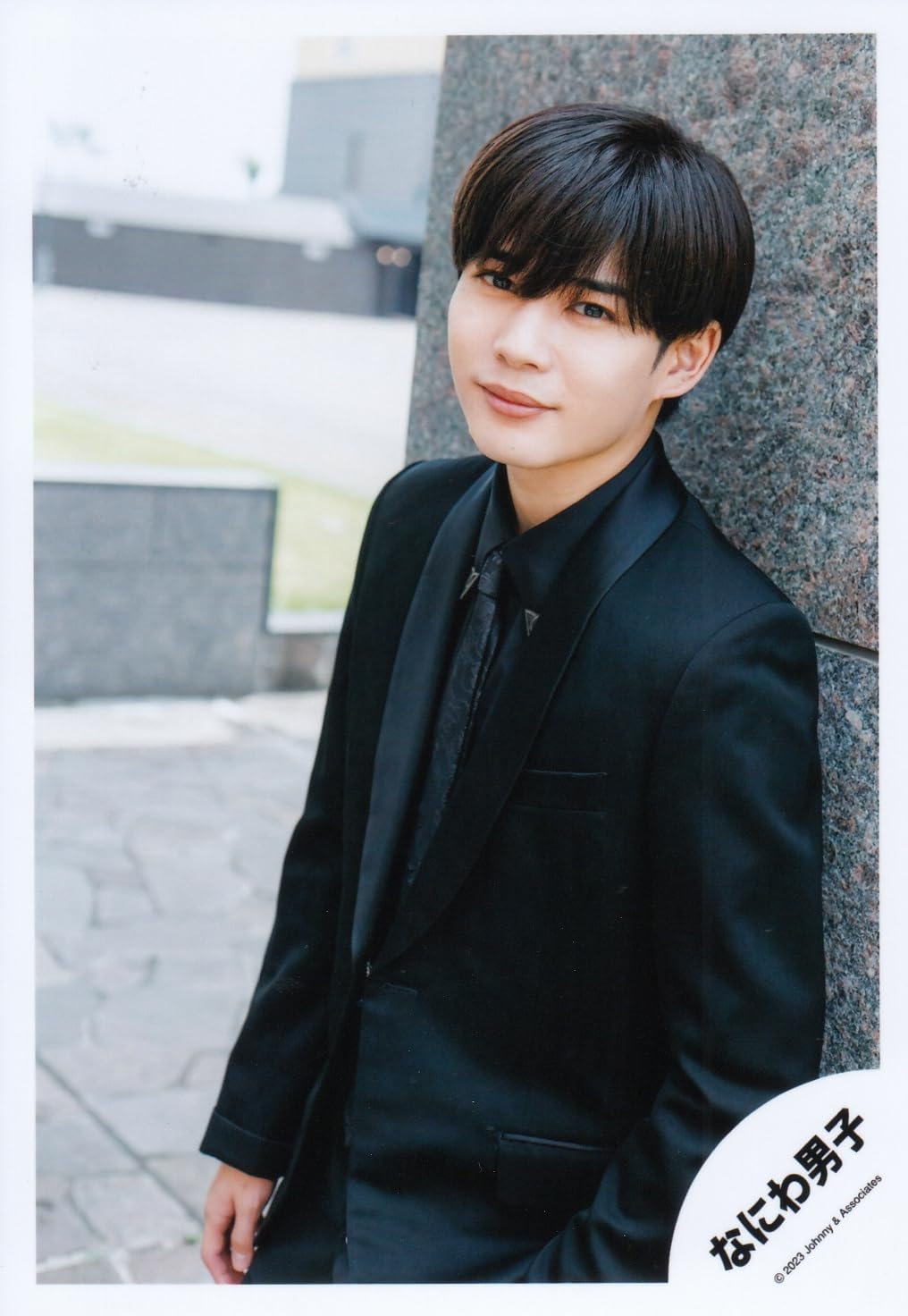 Amazon.co.jp: なにわ男子 公式 生 写真（長尾謙杜）J02228 : おもちゃ