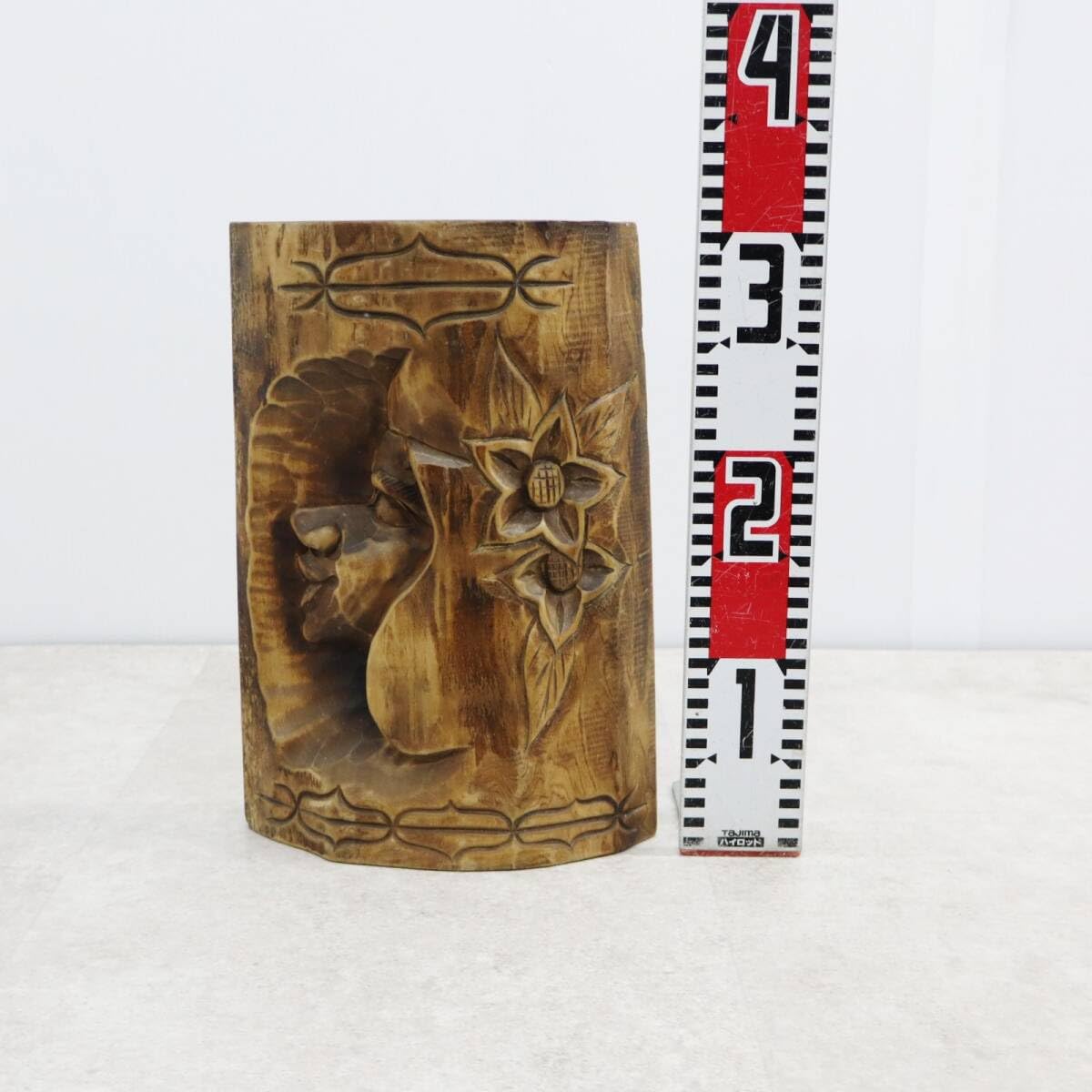 Amazon.co.jp: インテリアにアンティーク｜木彫り壁飾りアイヌ女性