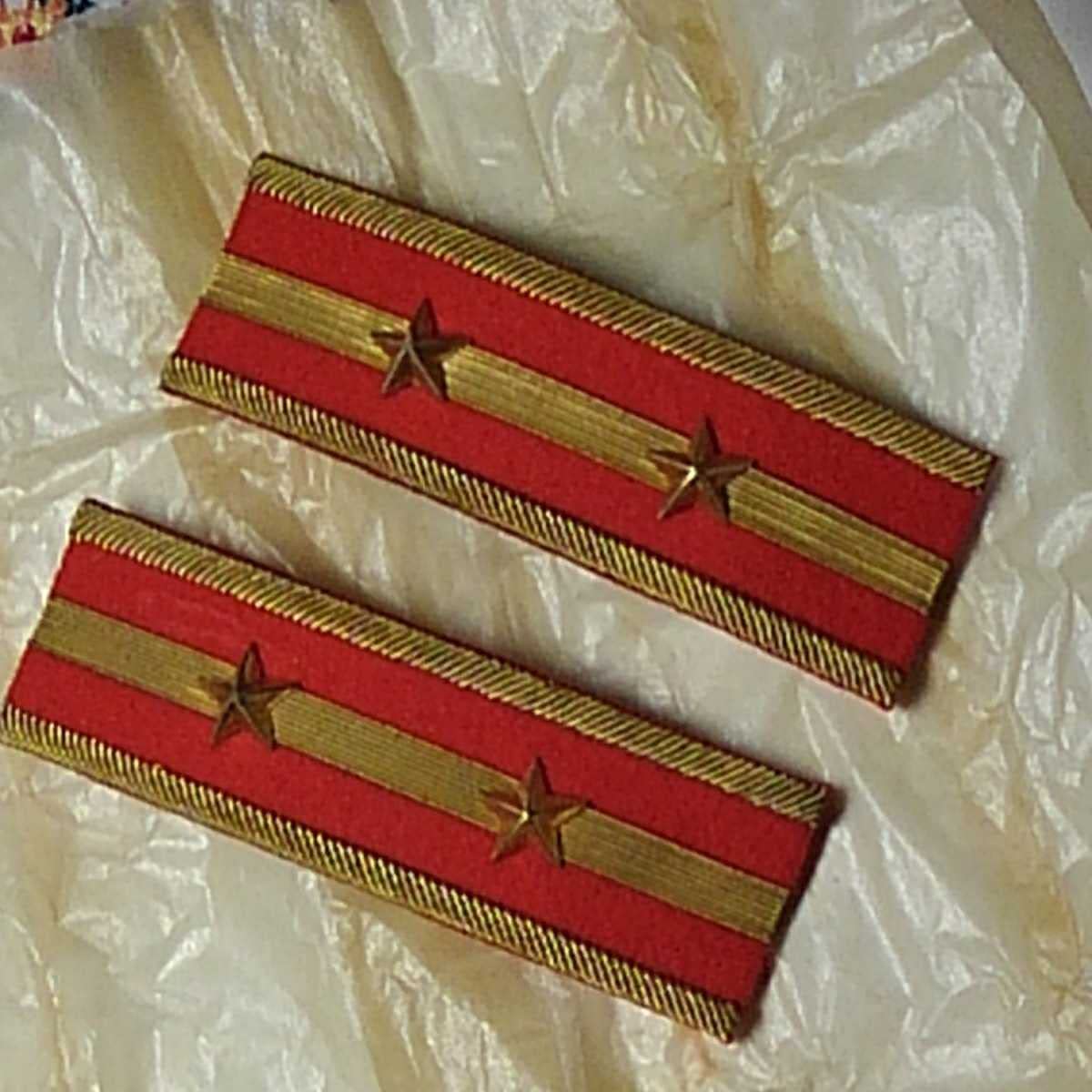 Amazon.co.jp: 青葉456実物極美無比 陸軍中尉肩章（紙箱入) 未使用