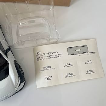 Amazon.co.jp: トヨタ bZ4X ミニカー カラーサンプル プラチナホワイト