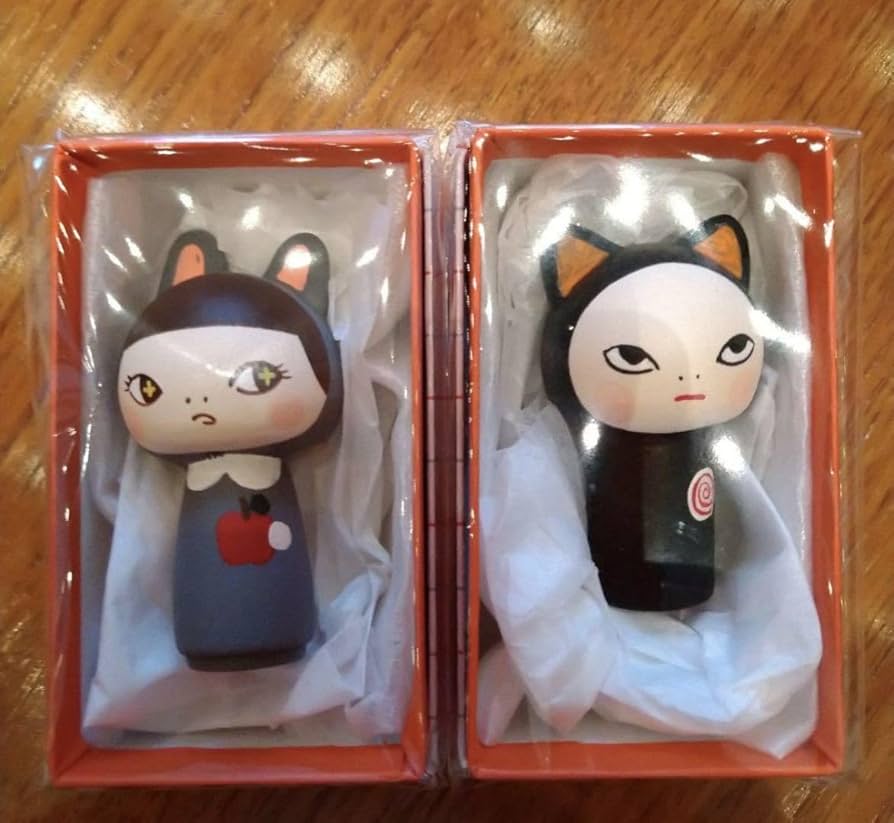 Amazon.co.jp: 奈良美智 miu.labo こけし 青森県立美術館 Nara